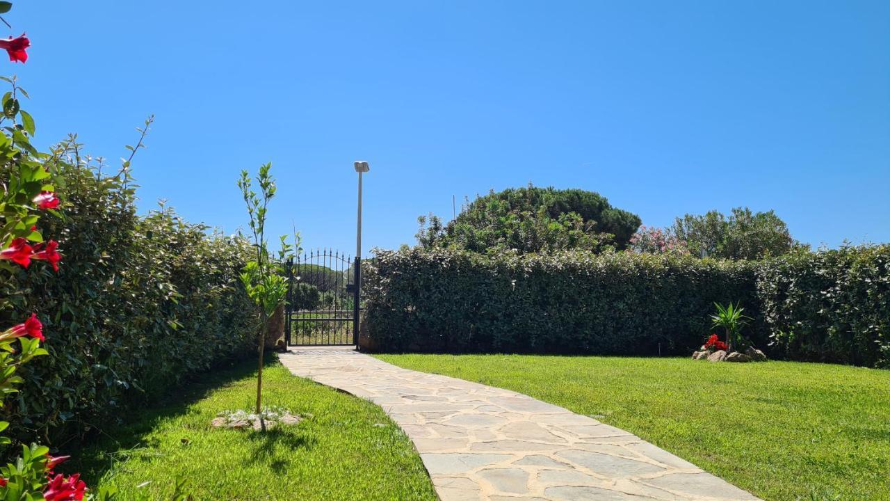 Villa Vista Pineta - 90 Mt Dalla Spiaggia Budoni Luaran gambar